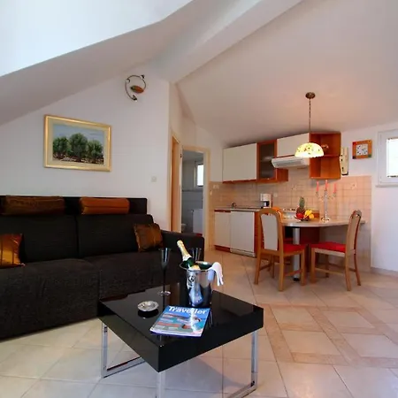 Apartments Amore Bol